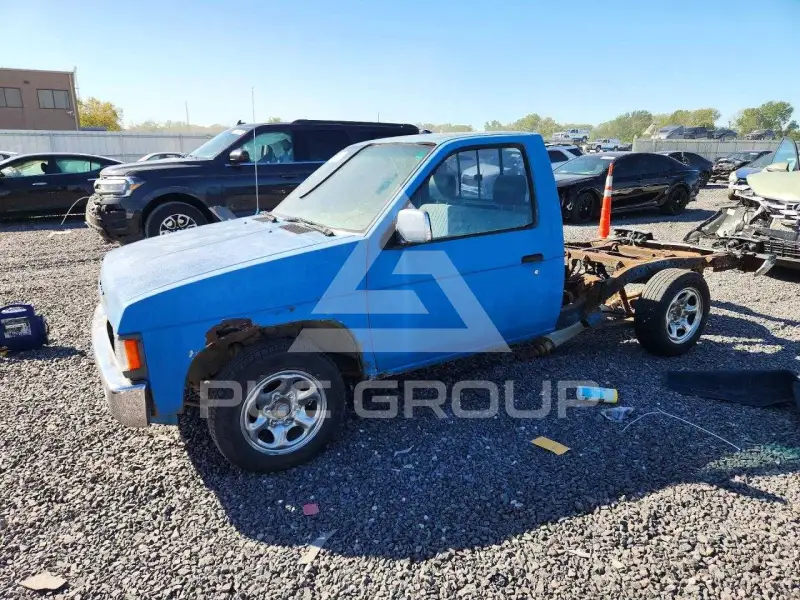 1990 Nissan TRUCK фото
