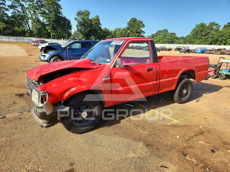 1990 Mazda B2200 photo