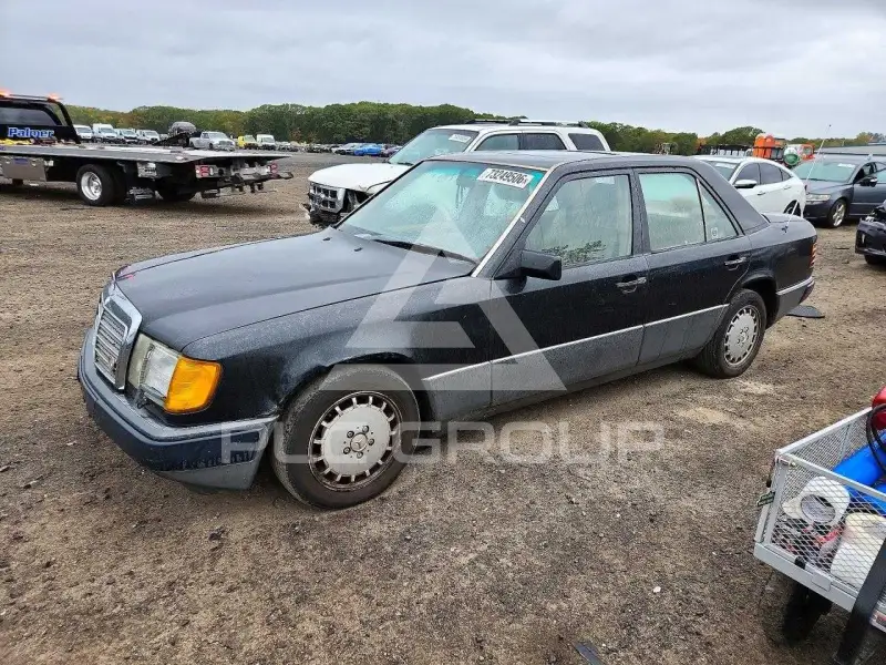 1990 Mercedes Benz E 300 photo