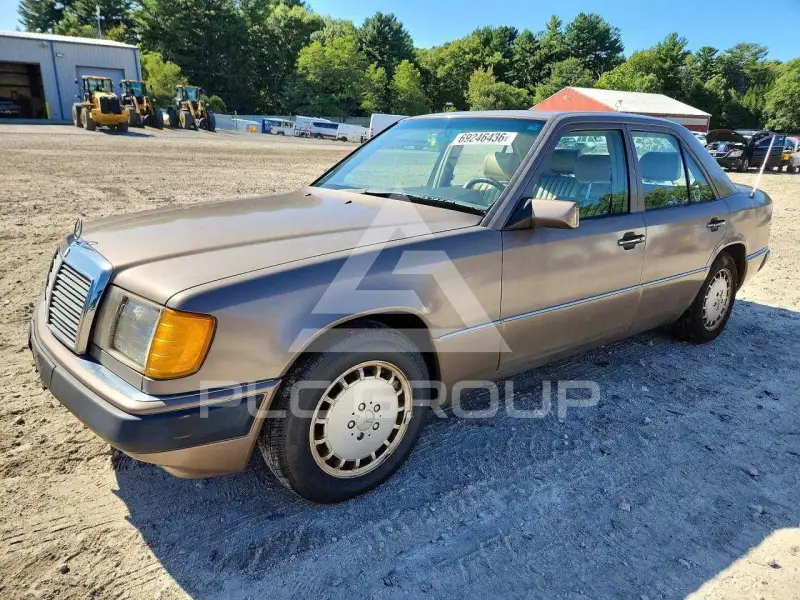 1990 Mercedes Benz E 300 photo