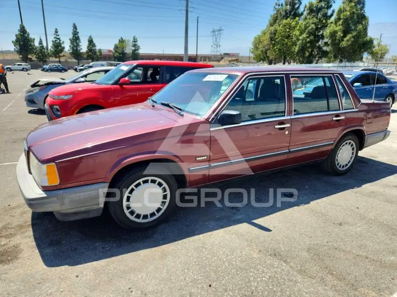 1990 Volvo 740 photo