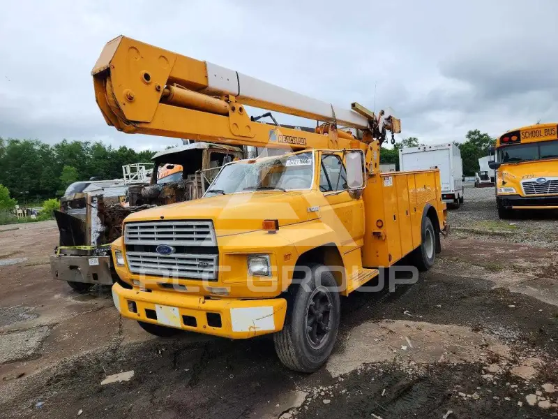 1990 Ford F-600 фото