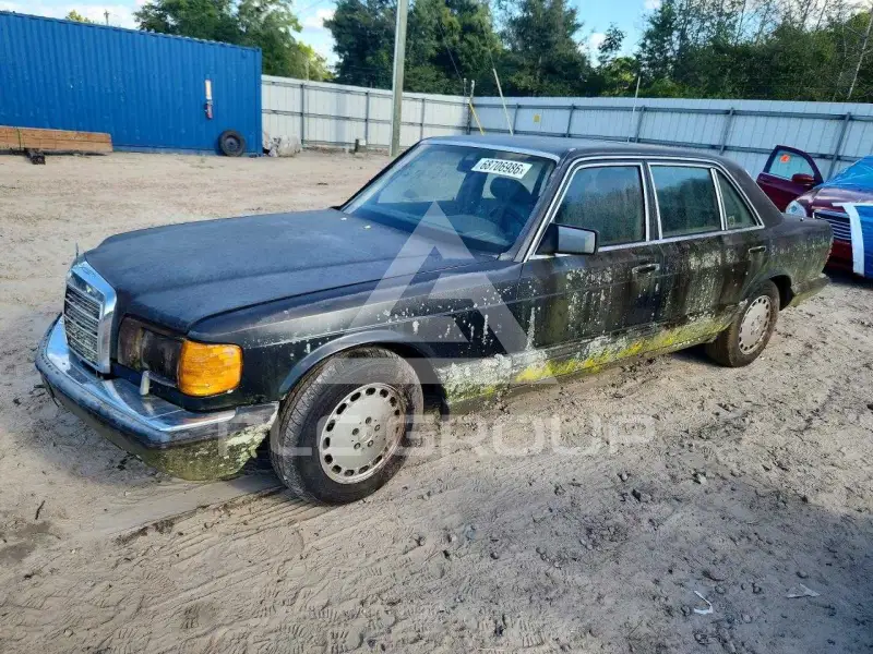 1991 Mercedes Benz 560 photo