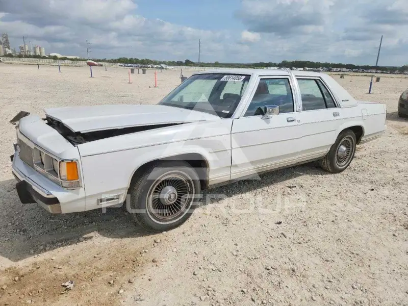 1991 Ford CROWN photo