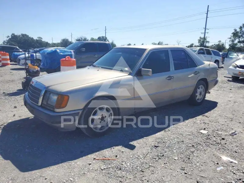 1992 Mercedes Benz E 300 photo