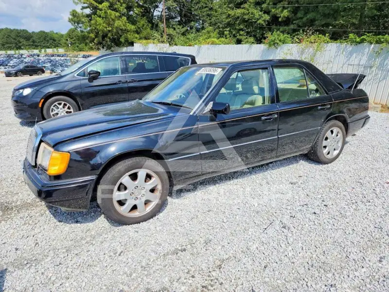1992 Mercedes Benz E 300 photo