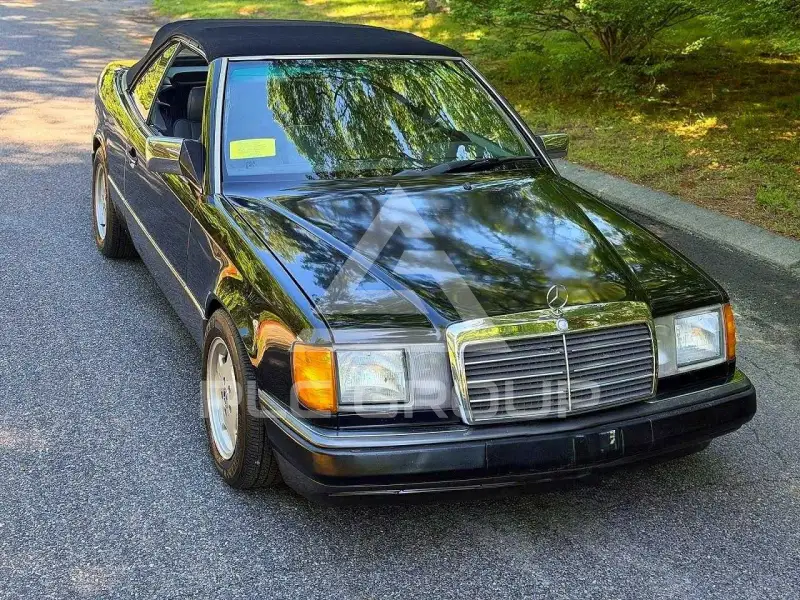 1993 Mercedes Benz E 300 фото