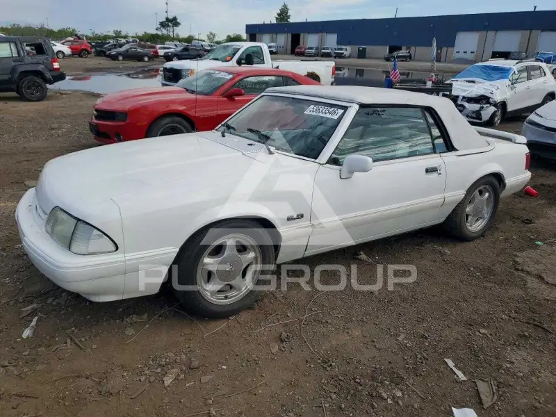 1993 Ford MUSTANG фото
