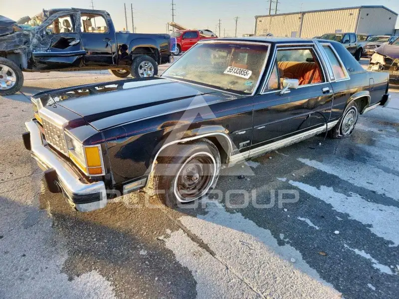 1994 Ford CROWN фото