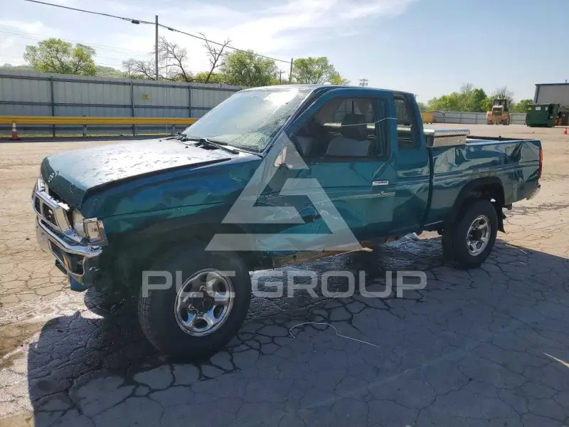 1995 Nissan Navara photo