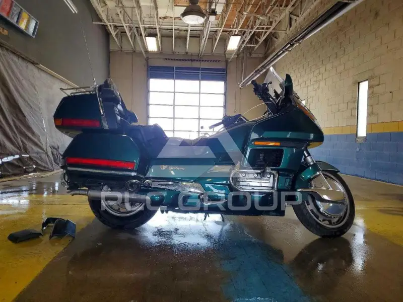 1995 Honda GL photo