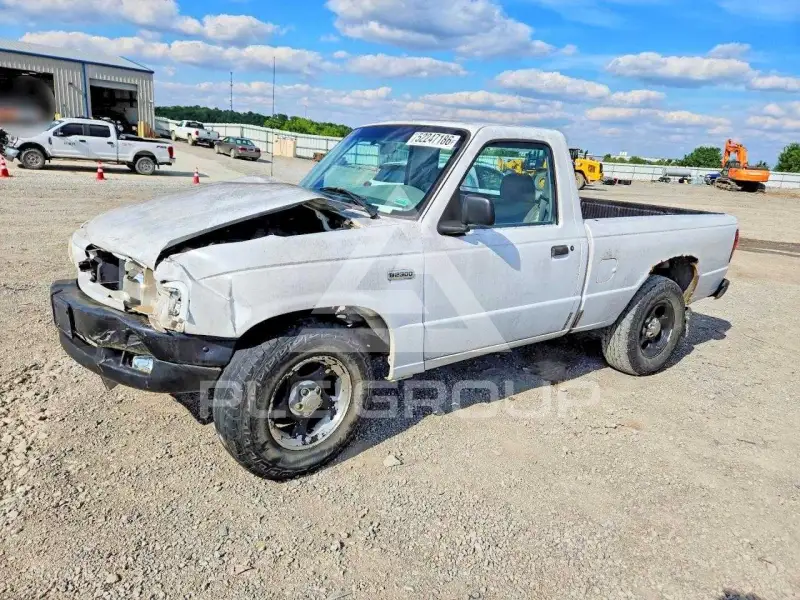 1995 Mazda B photo