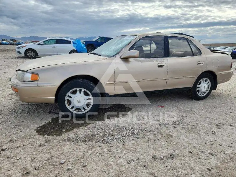 1995 Toyota CAMRY photo