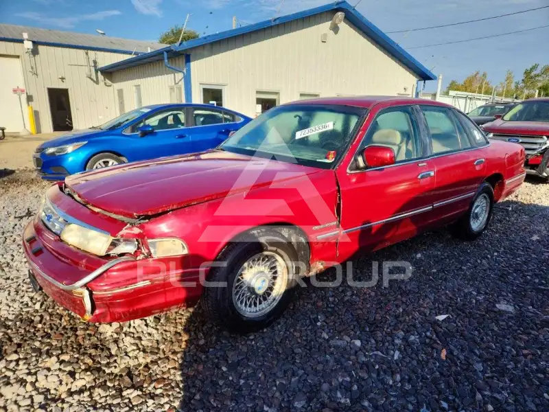 1995 Ford CROWN фото