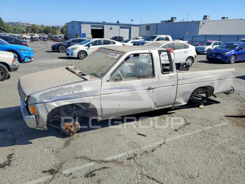 1996 Nissan Navara photo