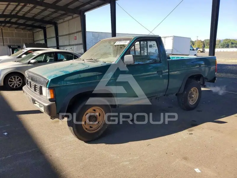 1996 Nissan Navara photo