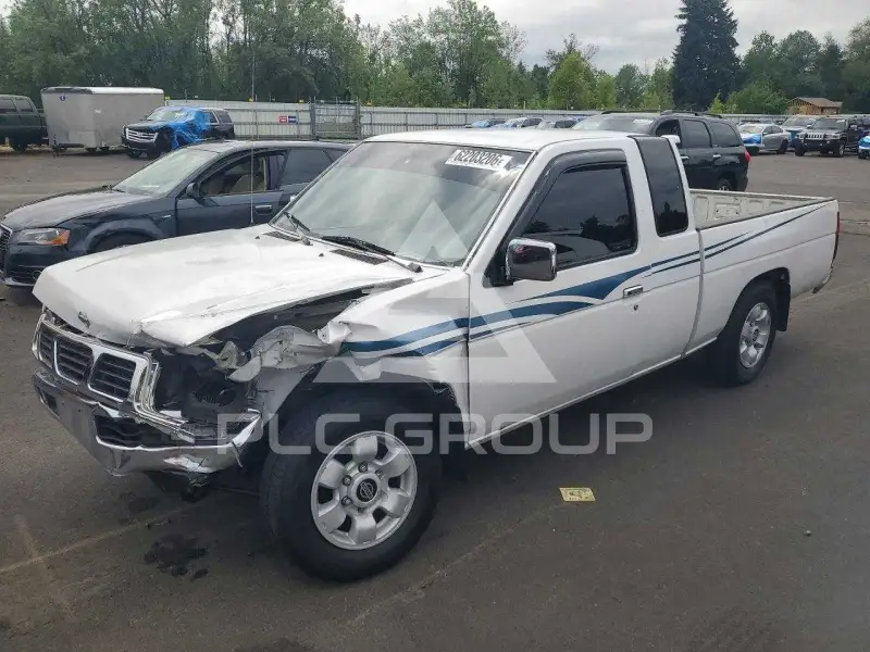1996 Nissan Navara photo