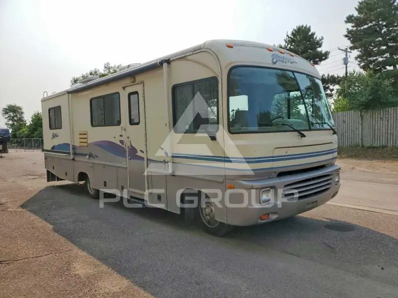 1996 Chevrolet P30 фото