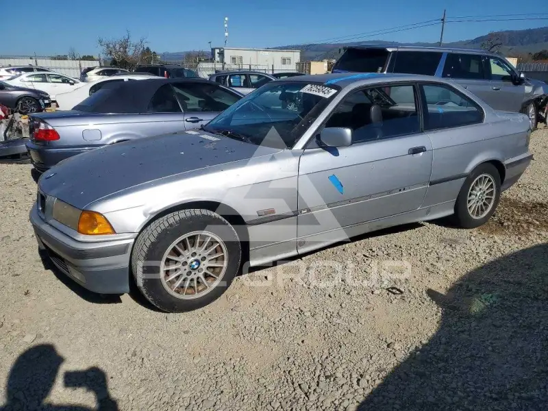 1996 BMW 318 photo