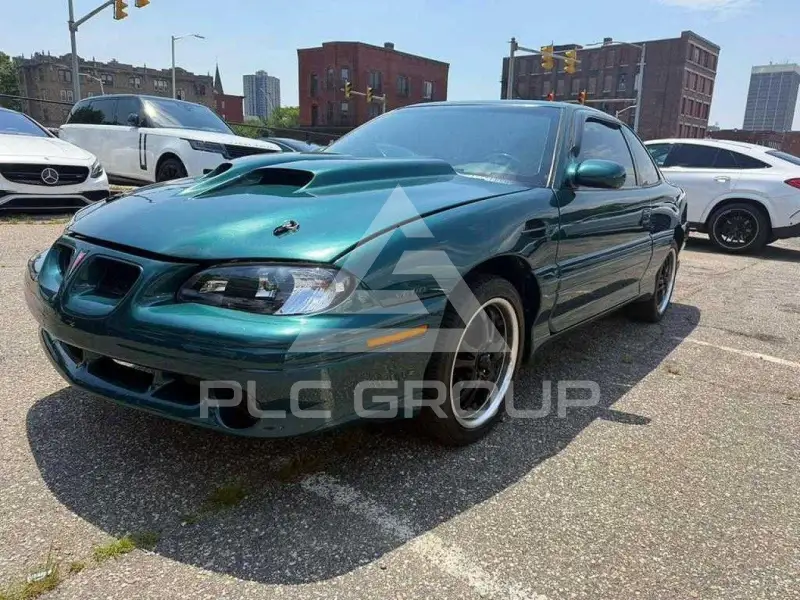 1996 Pontiac GRAND PRIX фото