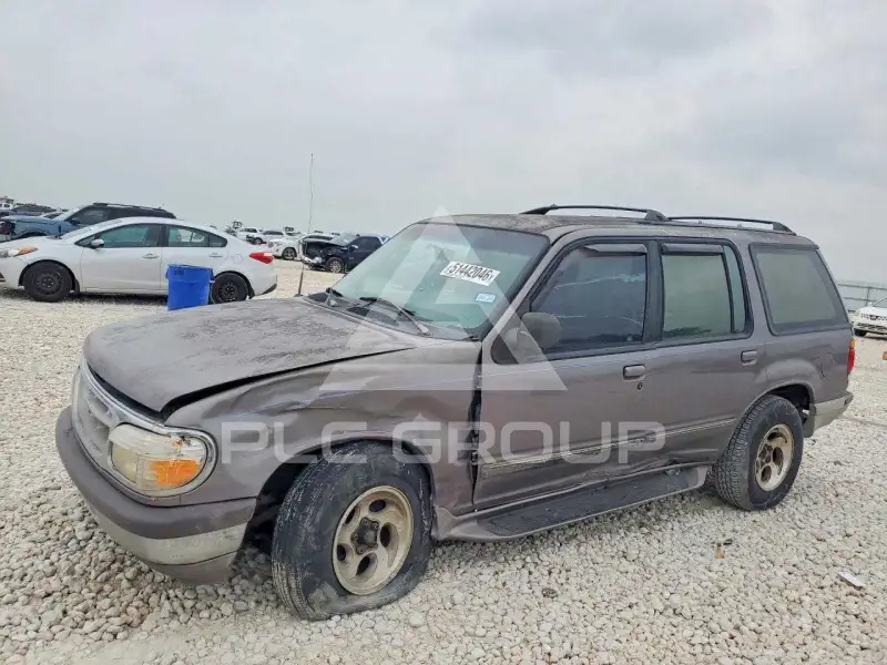 1996 Ford EXPLORER photo