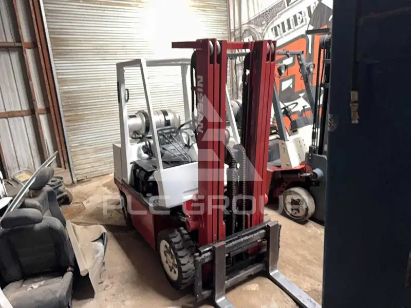 1997 Nissan Forklift photo