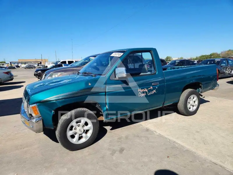 1997 Nissan Navara photo
