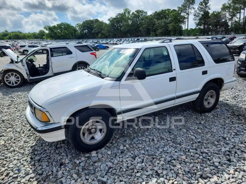 1997 Chevrolet Blazer photo