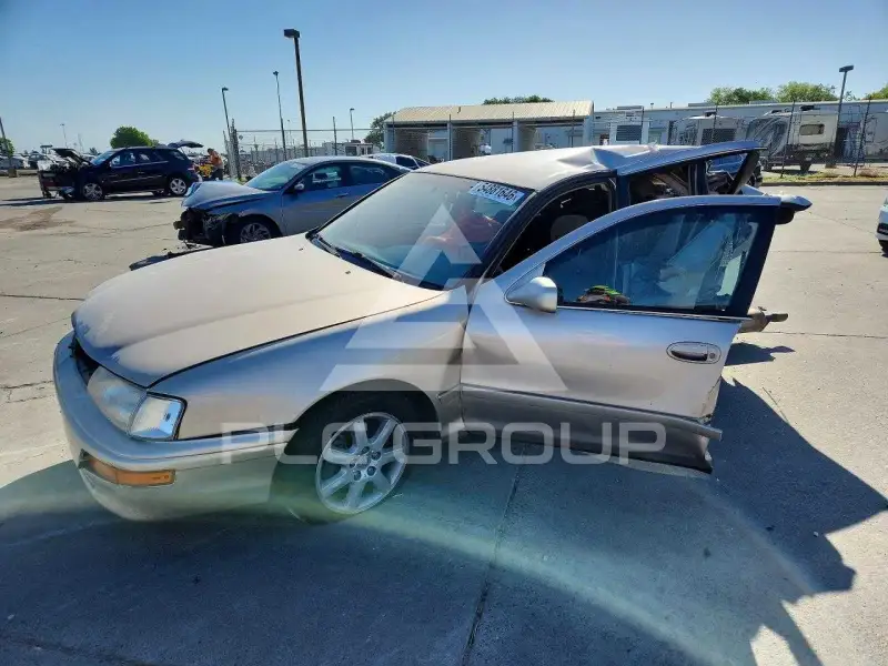 1997 Toyota AVALON photo