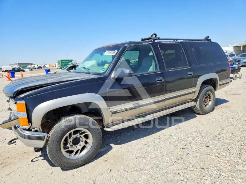 1998 Chevrolet Suburan photo