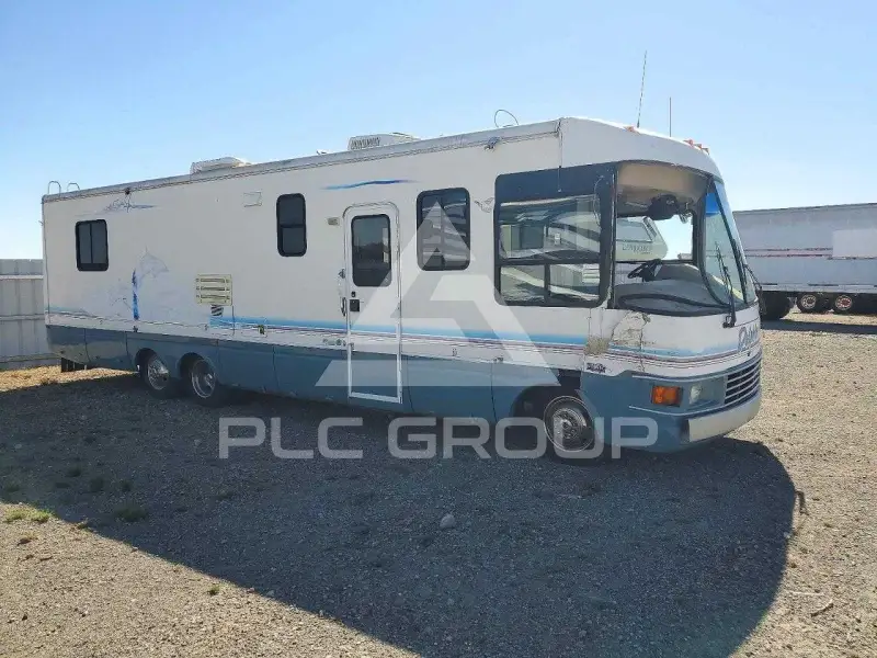 1998 Chevrolet P30 фото
