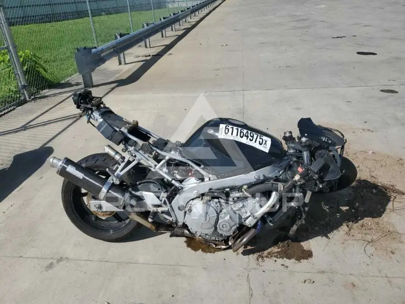 1998 Honda CBR photo