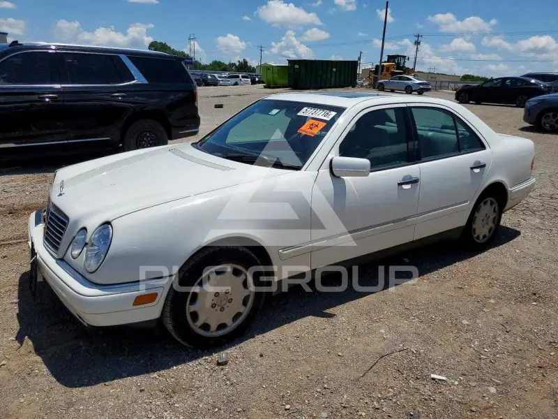 1998 Mercedes Benz E-Class photo