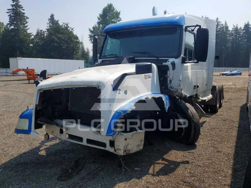 1998 Volvo VNL photo