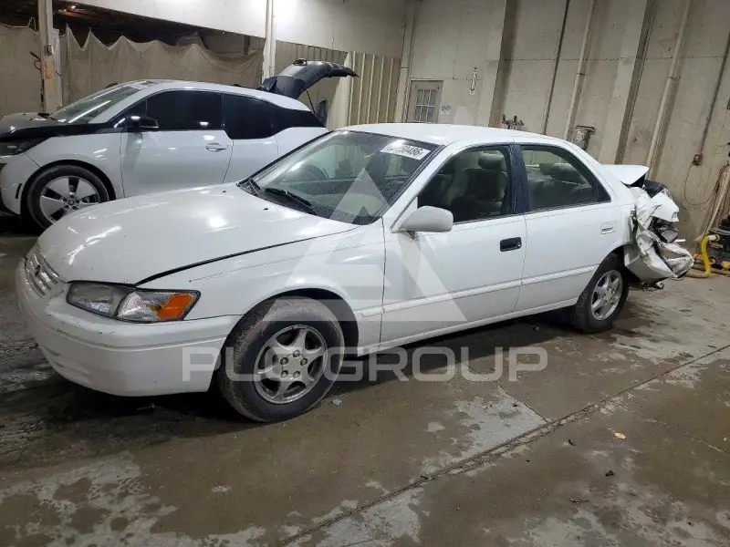 1998 Toyota CAMRY фото
