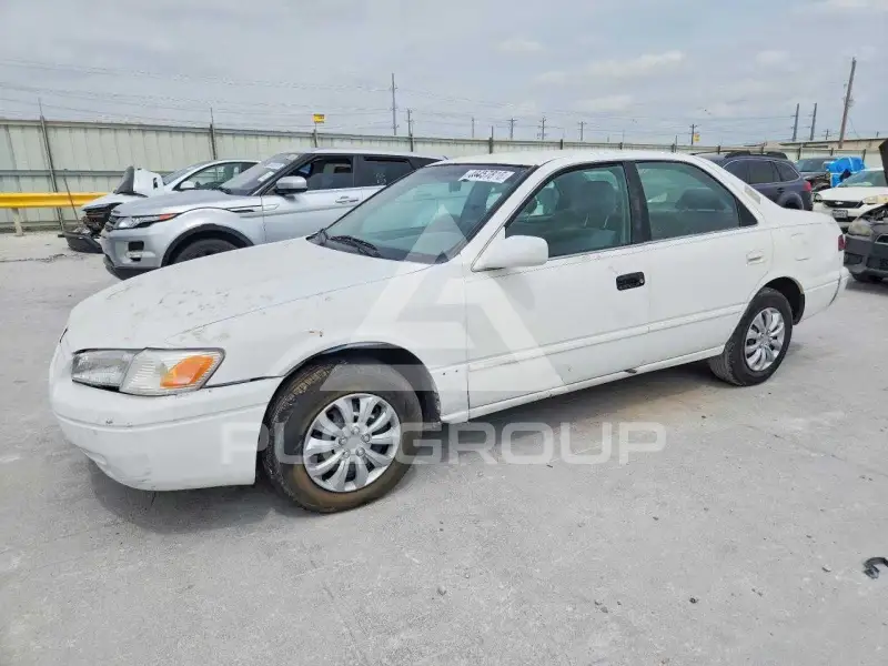 1998 Toyota CAMRY фото