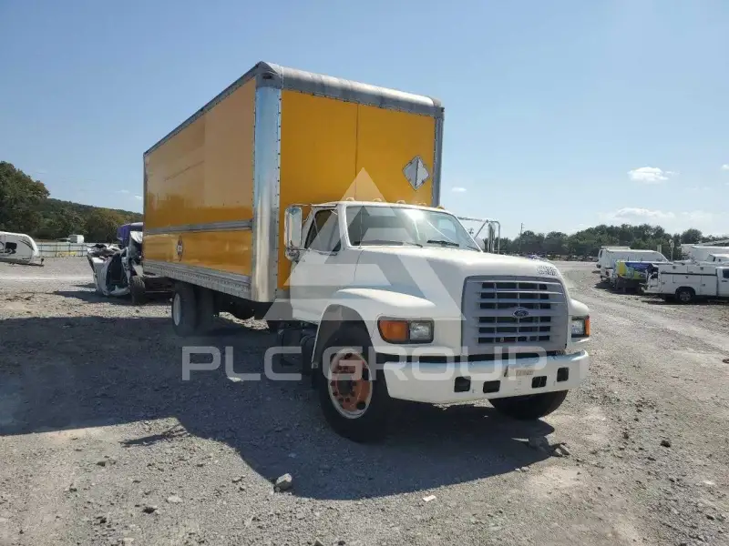 1998 Ford F-700 photo