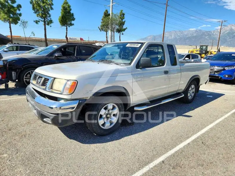 1999 Nissan FRONTIER photo