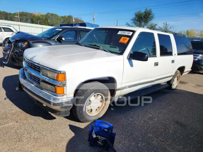 1999 Chevrolet Suburan photo