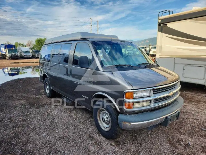 1999 Chevrolet Express photo