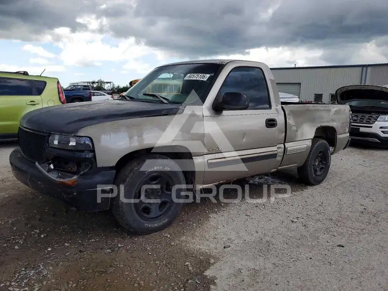 1999 Chevrolet Silverado photo