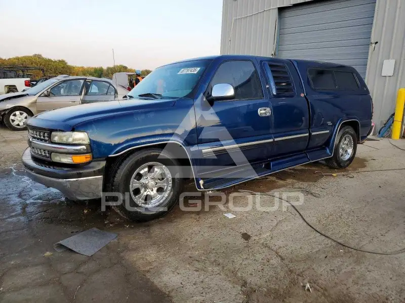 1999 Chevrolet Silverado photo