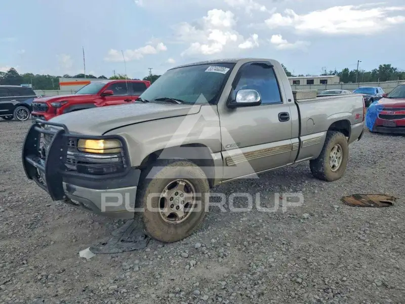 1999 Chevrolet Silverado photo