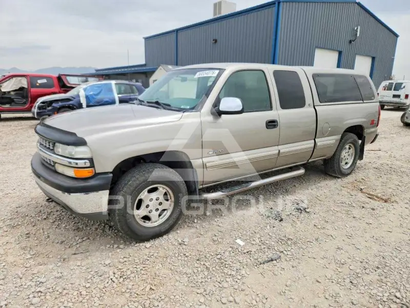 1999 Chevrolet Silverado photo
