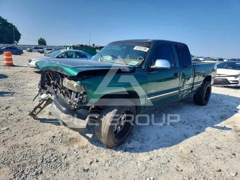 1999 Chevrolet Silverado photo