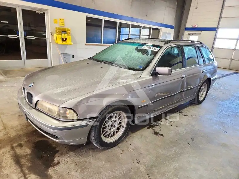 1999 BMW 528 photo