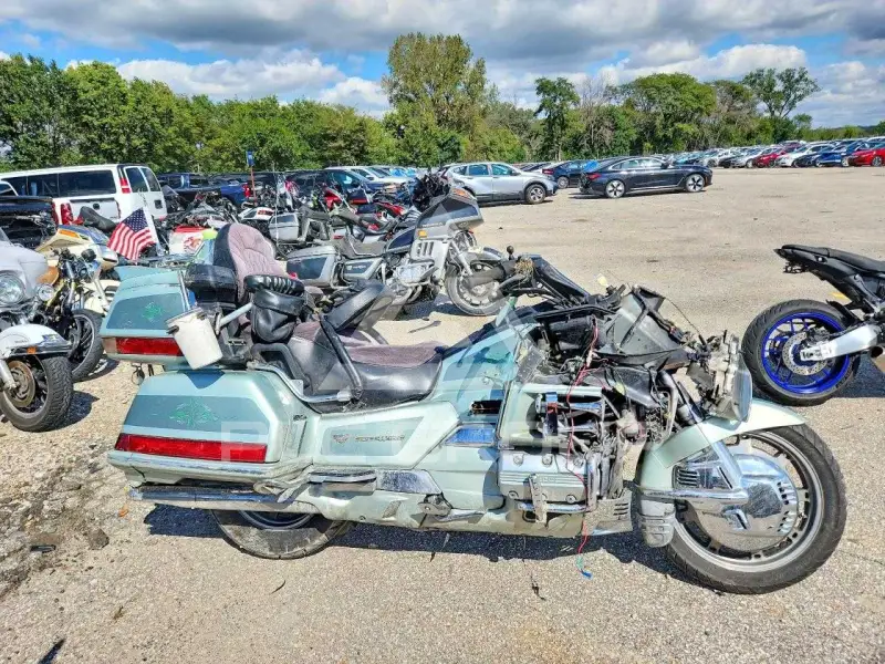 1999 Honda GL фото