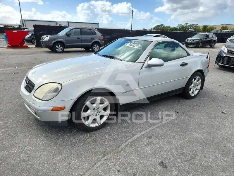1999 Mercedes Benz SLK-Class photo