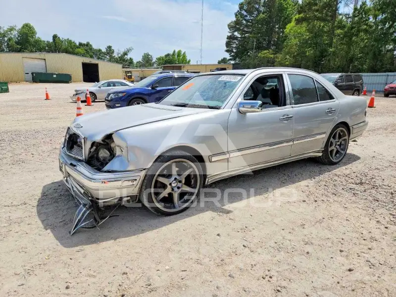 1999 Mercedes Benz E-Class photo