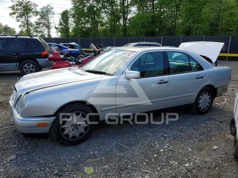1999 Mercedes Benz E-Class photo